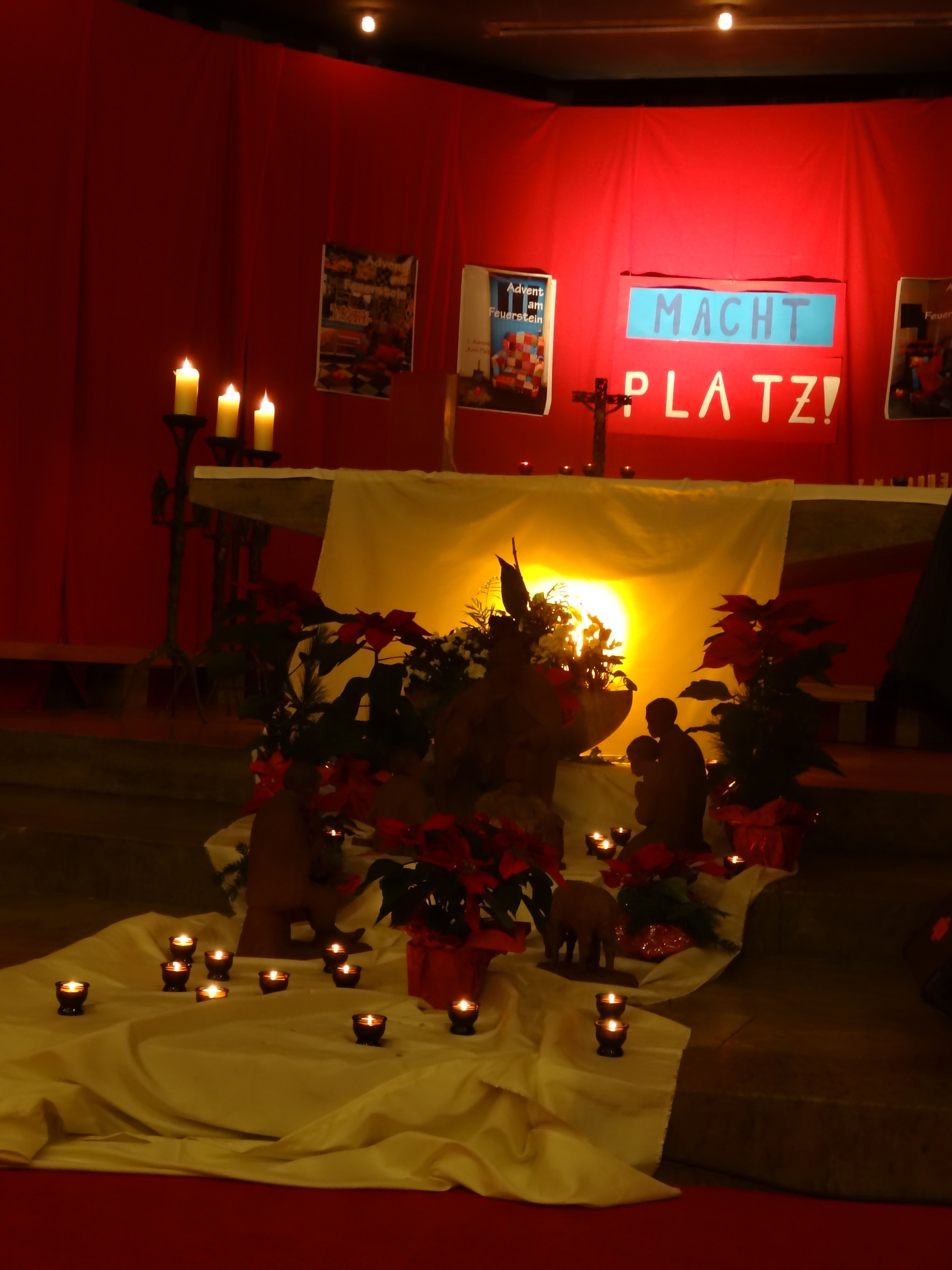 ALTAR--BURG--CHRISTMETTE--KIRCHE--WEIHNACHTEN