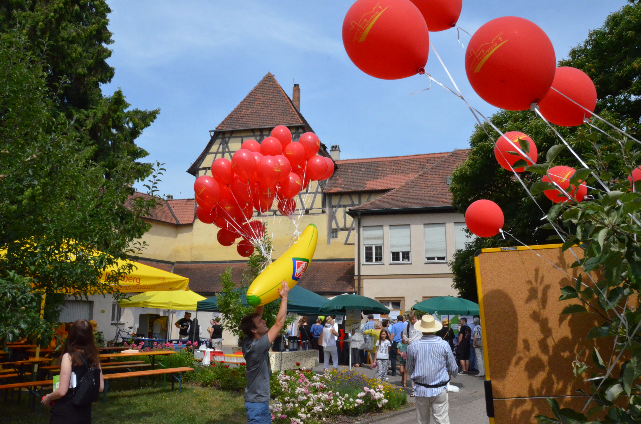 Im 'Hof der Jugend' beim Heinrichsfest