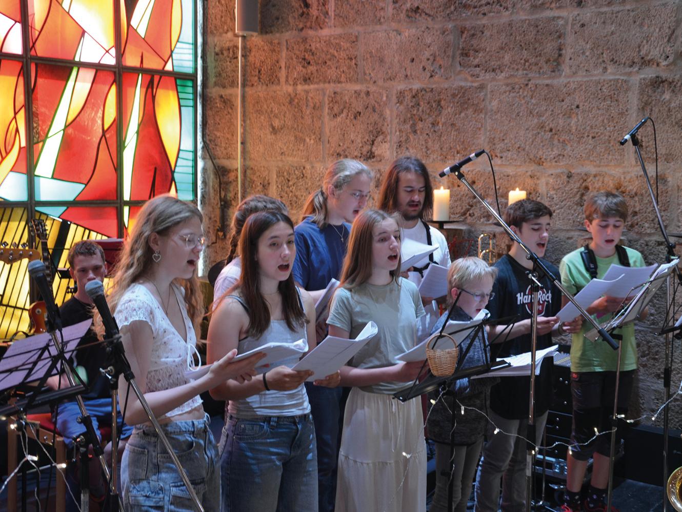Jugendband beim Gottesdienst in der Oberkirche