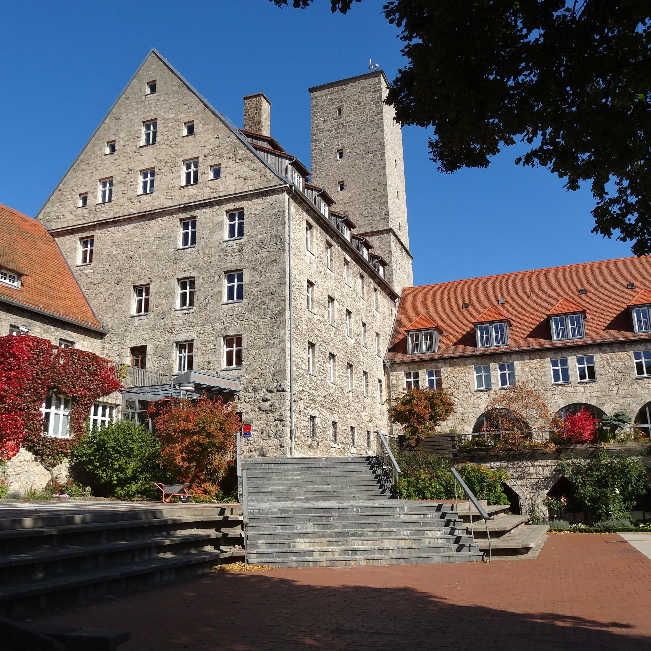 BURG--BURGHOF--FEUERSTEIN--JUGENDHAUS--KIRCHE