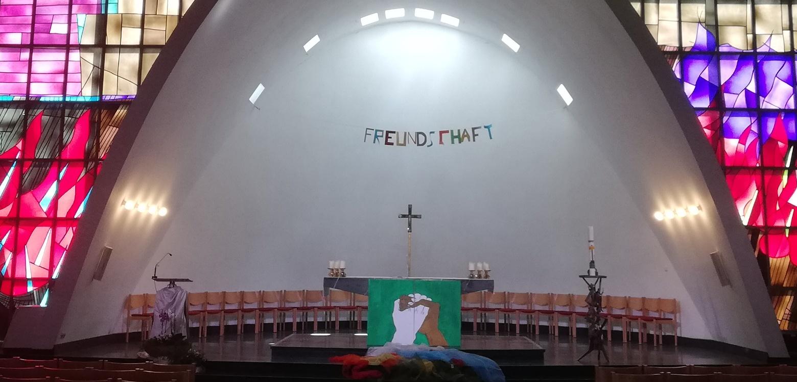 Kirche schmal