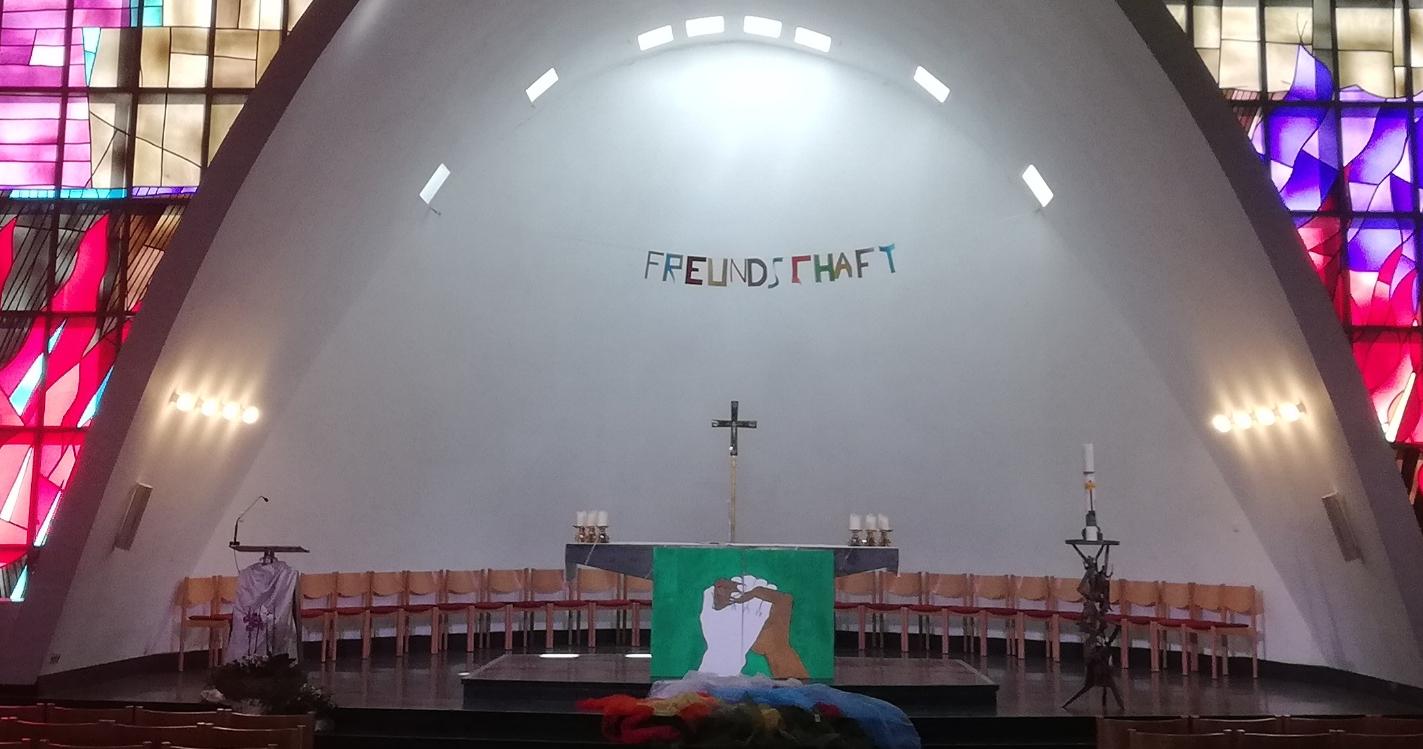 Kirche schmal
