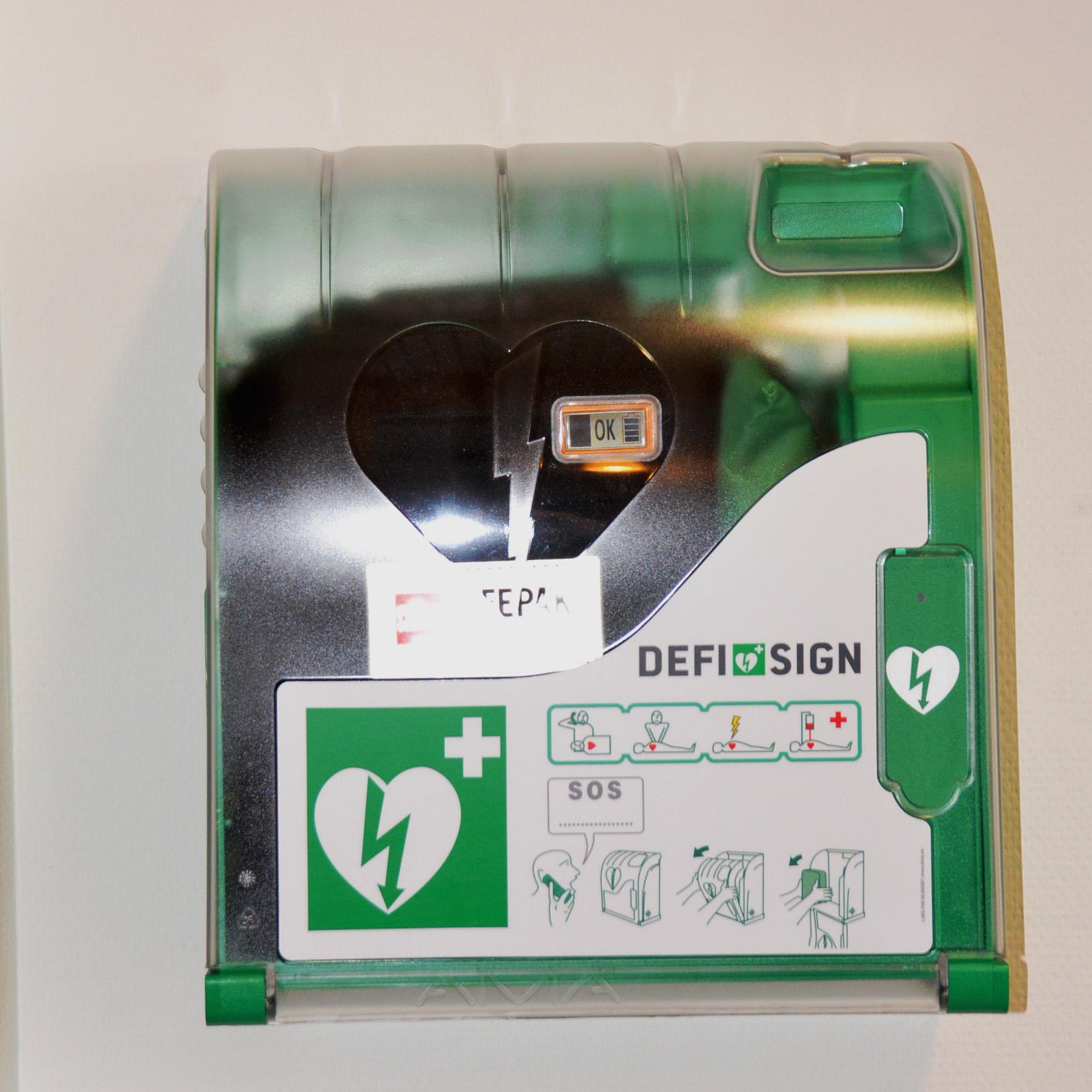 Defibrillator