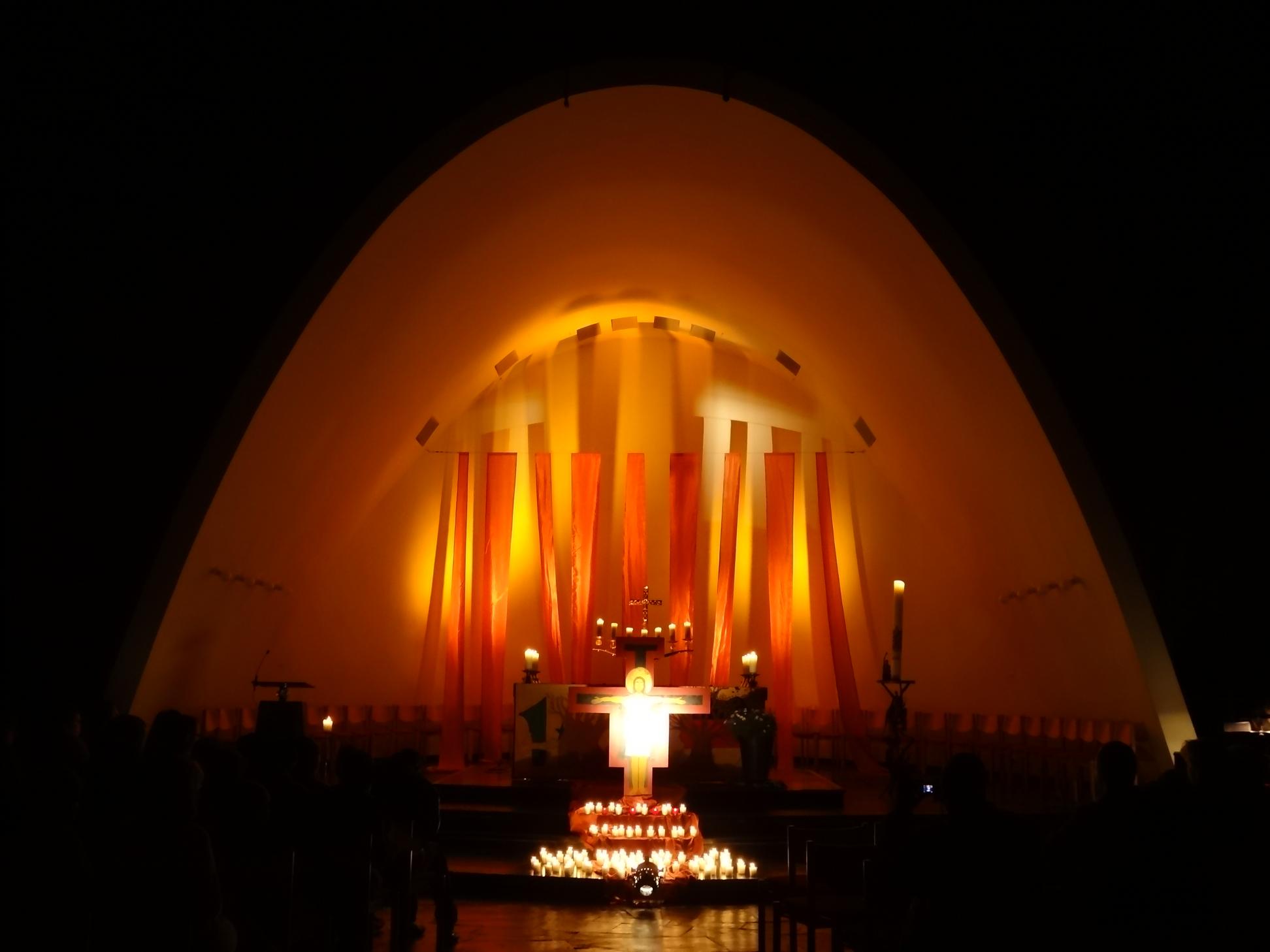 Oberkirche in der Pfingstzeit