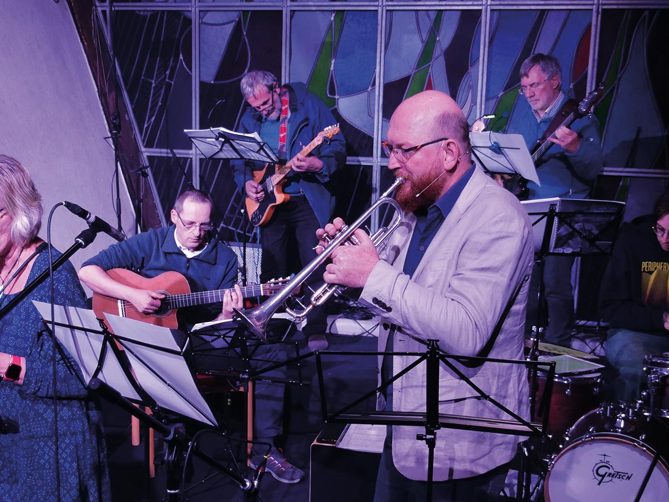 Band beim Spielen in der Oberkirche