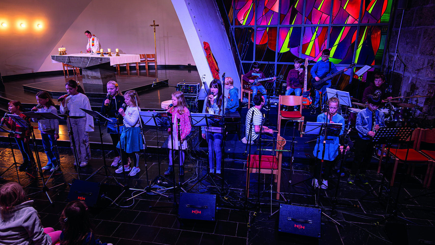Kinder- und Jugendband beim Gottesdienst 2024