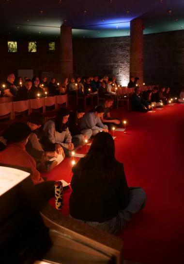 Beim Festival Religiöser Lieder in der Unterkirche der Burg