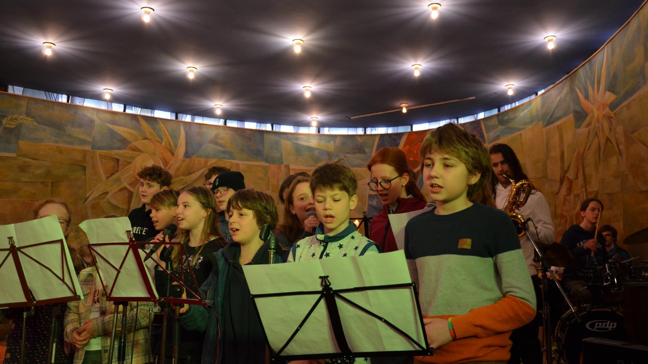Kinderband in der Unterkirche