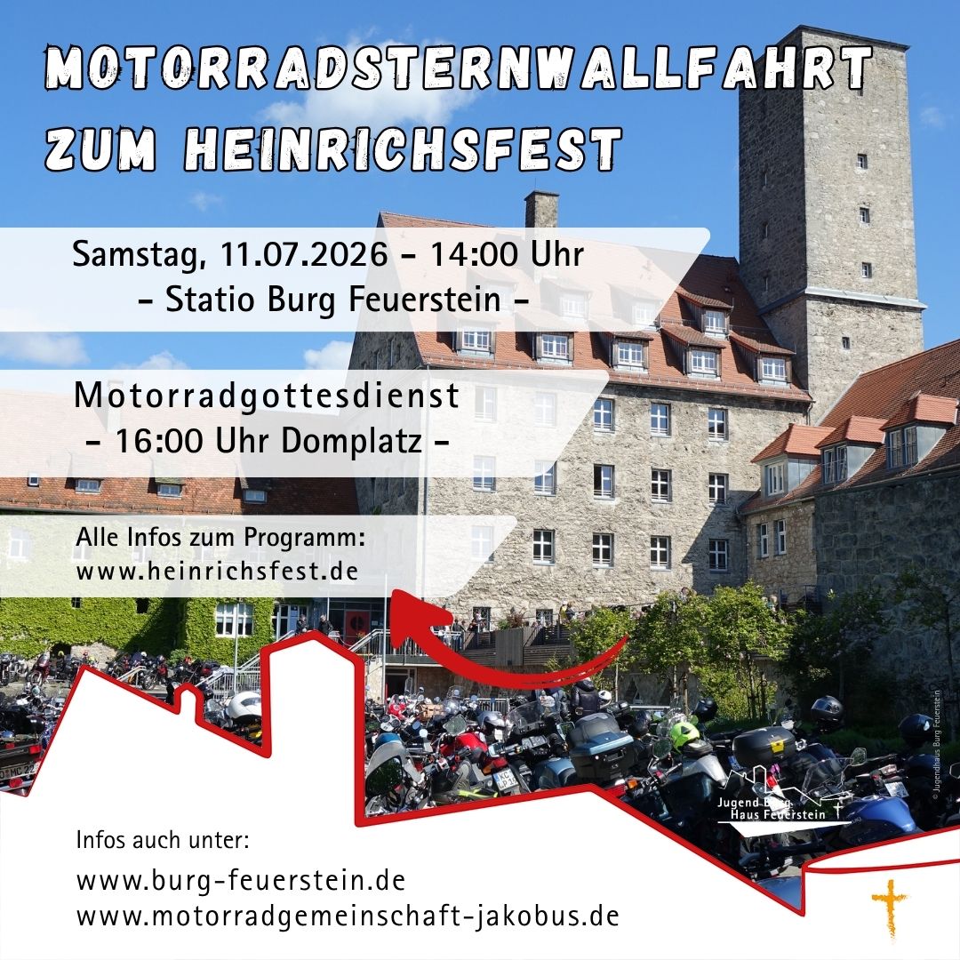 Der Hof der Burg beim Motorradgottesdienst