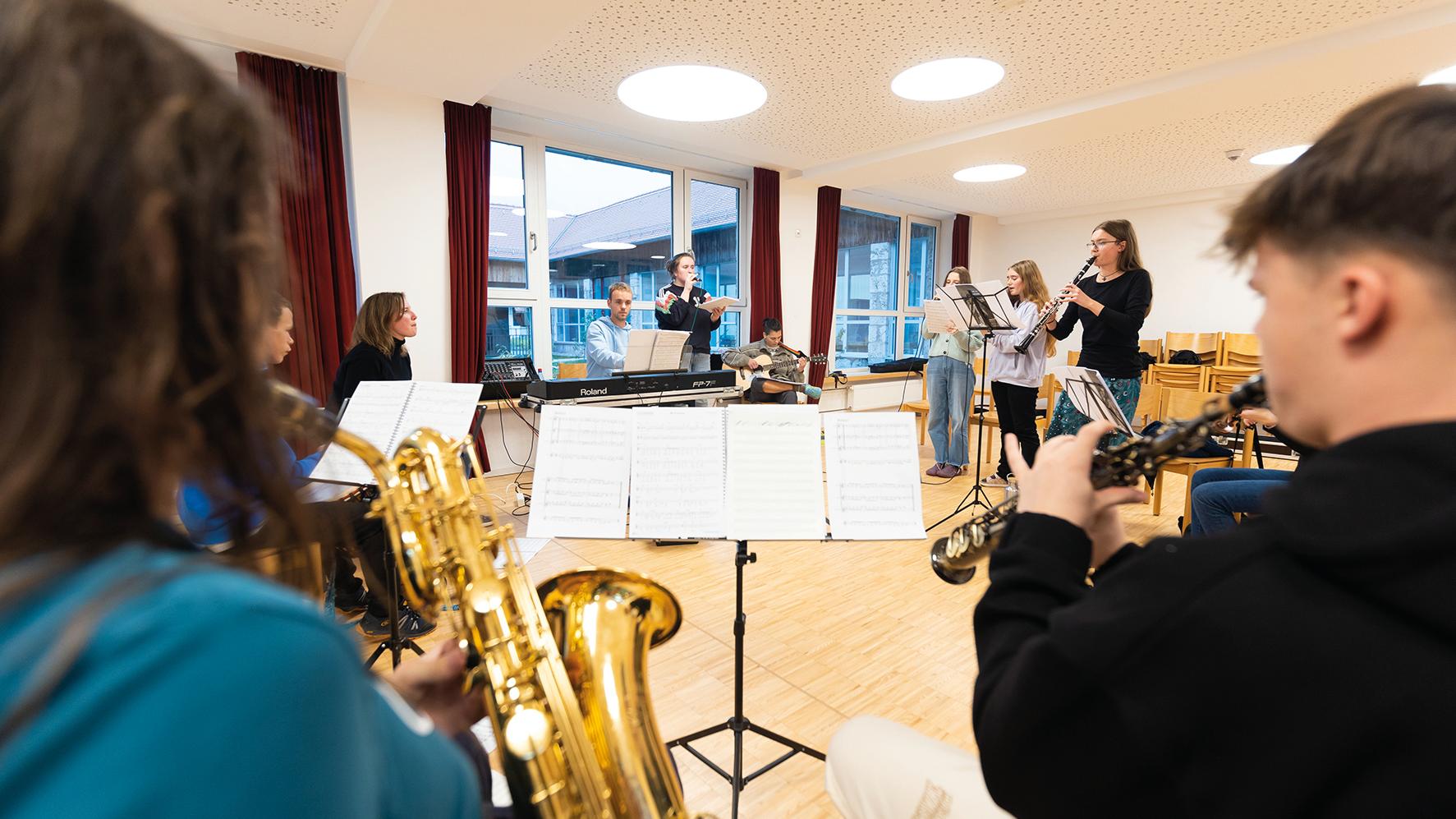 Band beim Proben während des FRL 2023